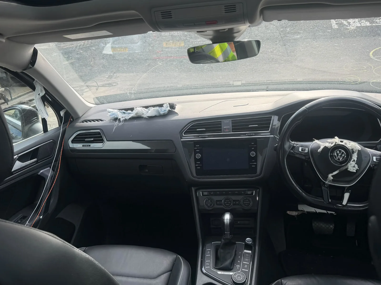 2017 VW Tiguan SEL TDI BlueMotion Technology 4Motion Semi-Auto 2.0, photo 3
